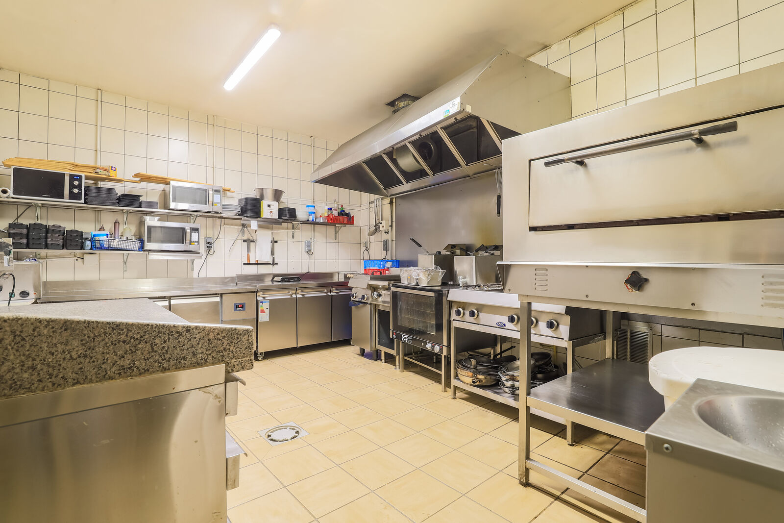 Fond de commerce.  - Mg 2254