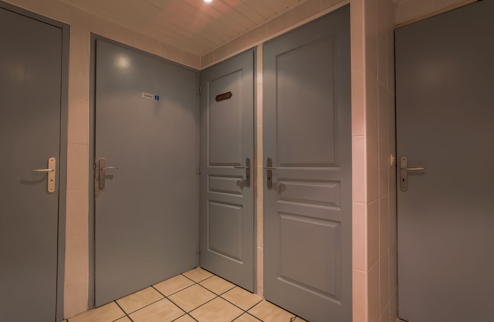 Fond de commerce.  - Mg 2246