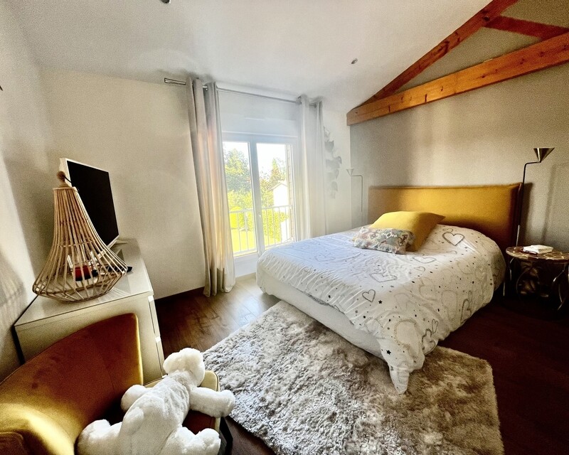 Maison familiale de 160m² avec jardin - 33140 Cadaujac - Img 5115