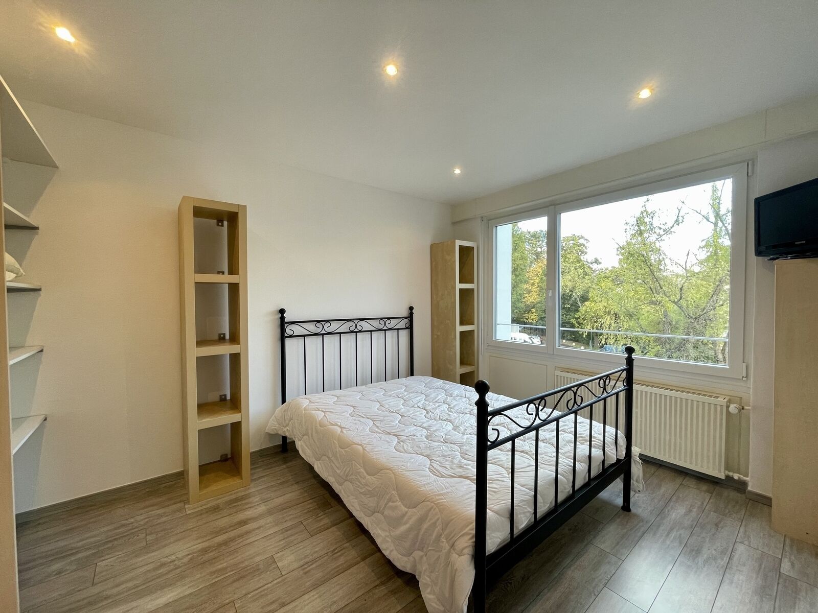 Spacieux 4 pièces dans un cadre verdoyant - Chambre 1