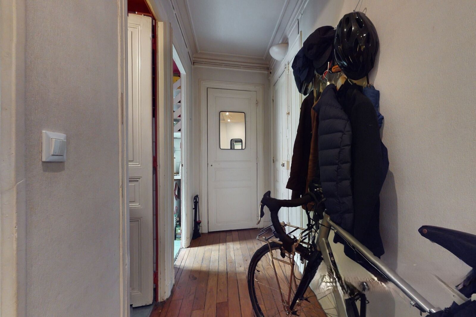 Paris vente flash 3 pièces au 4ème étage  - Photo 11 - sans filigrane