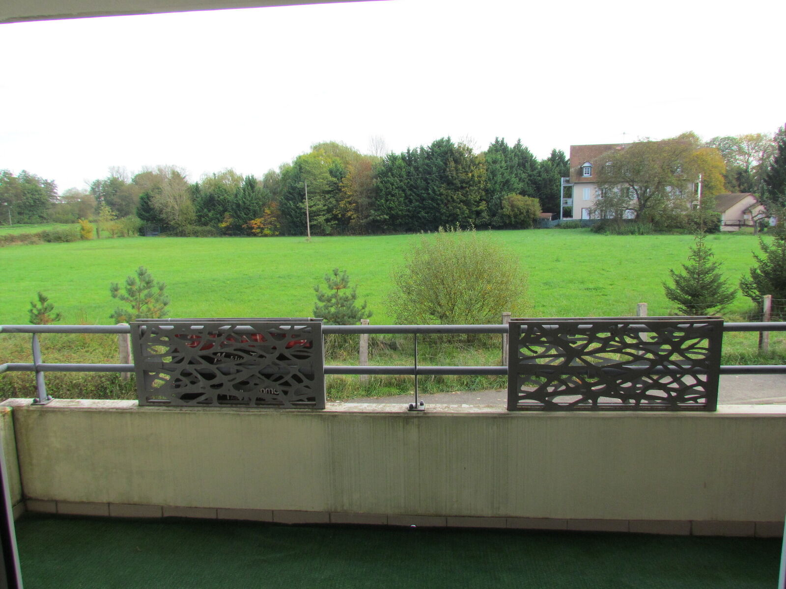 Appartement 2 pièces avec balcon, garage et parking - Img 2323