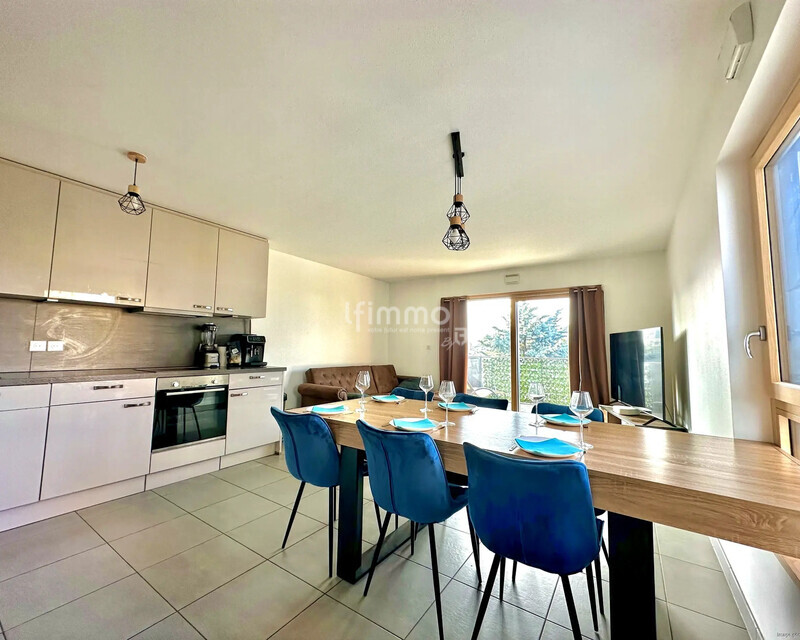 Beau F3 récent avec terrasse - Ia generated 1760379445