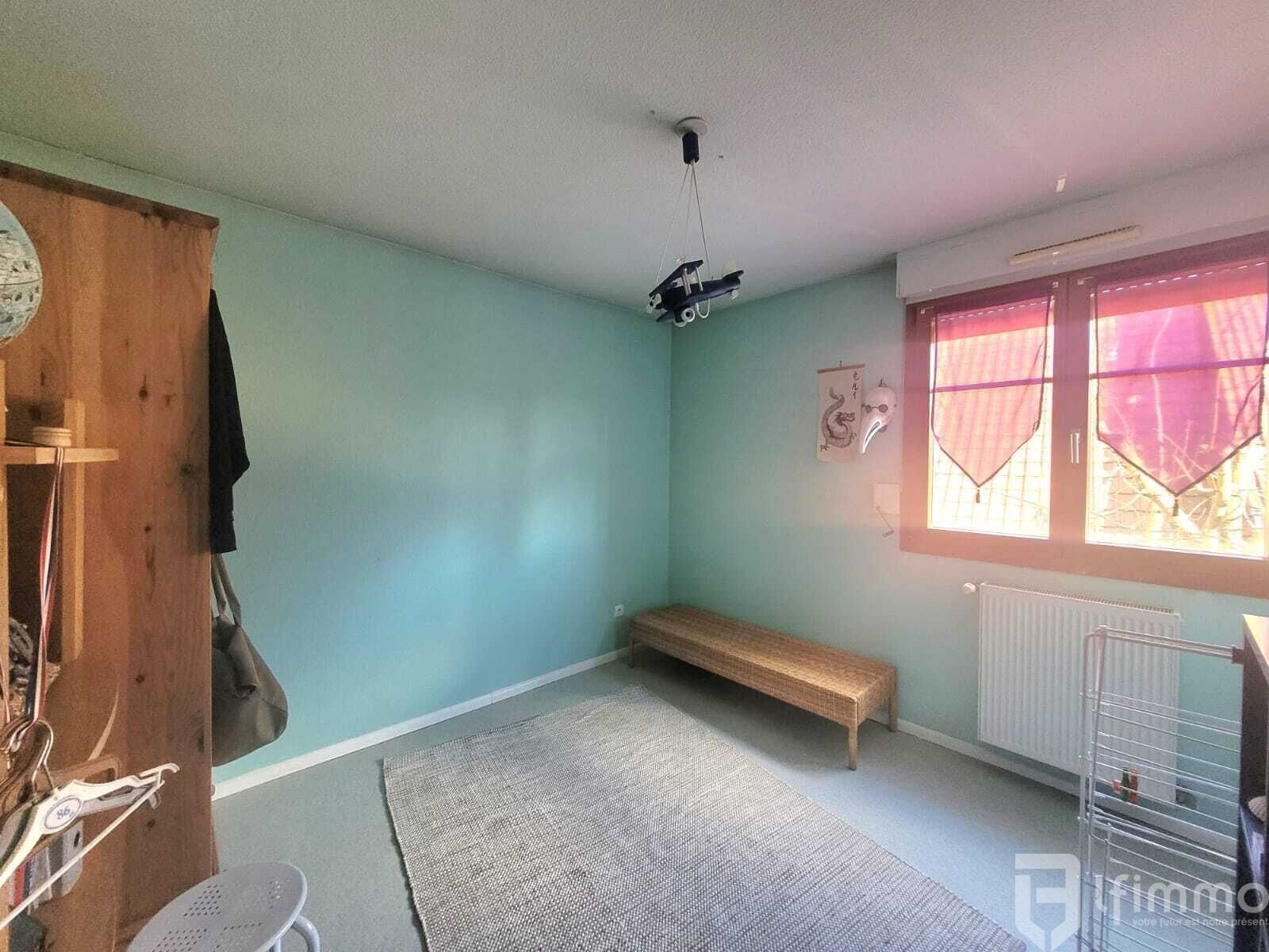 Appartement F3 avec garage, cave et balcon - 8f90a9d6-5dca-4fe9-b182-2812e0bf018b