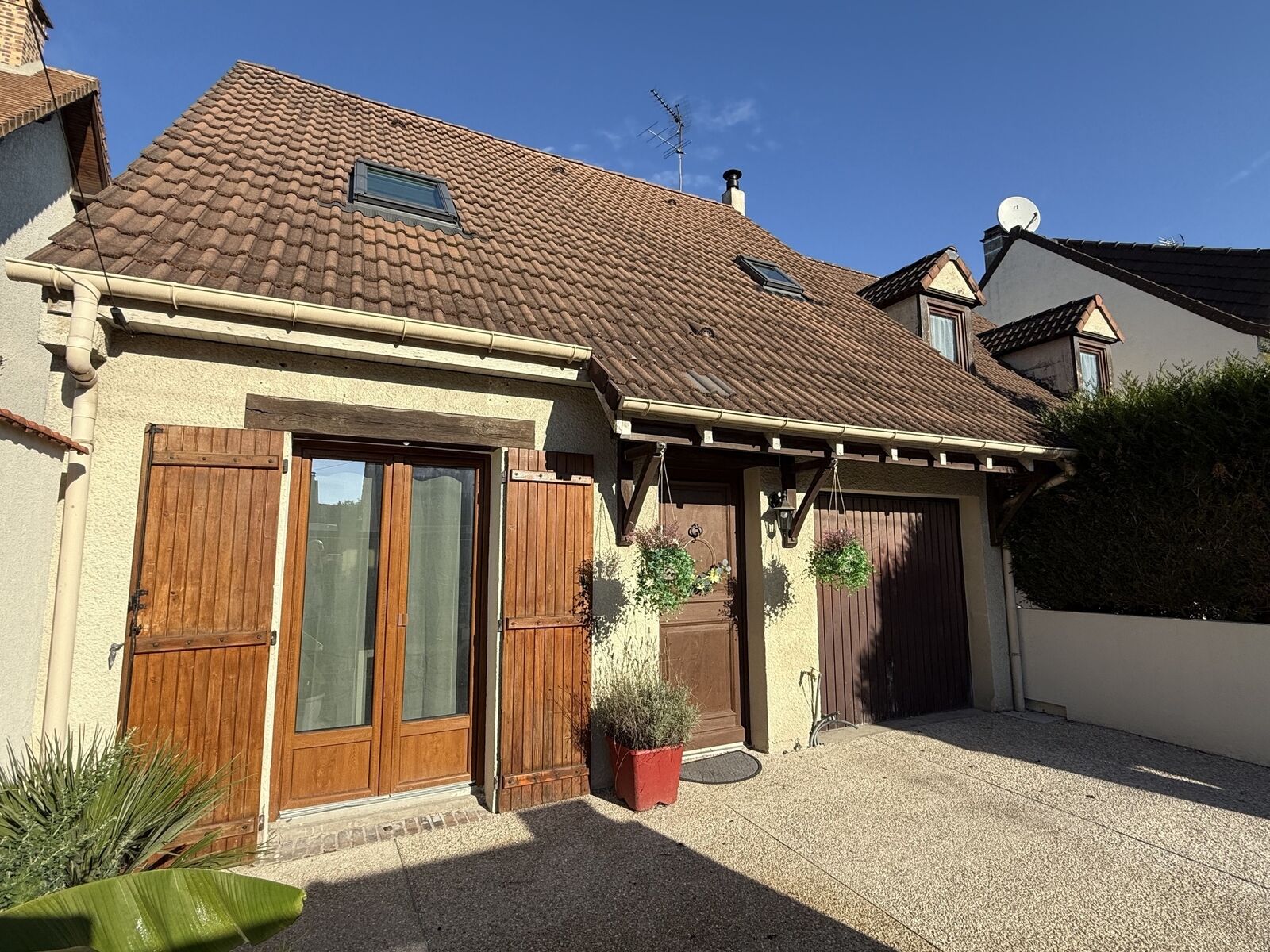 Jolie pavillon sur le Bois saint Denis - Img 0584