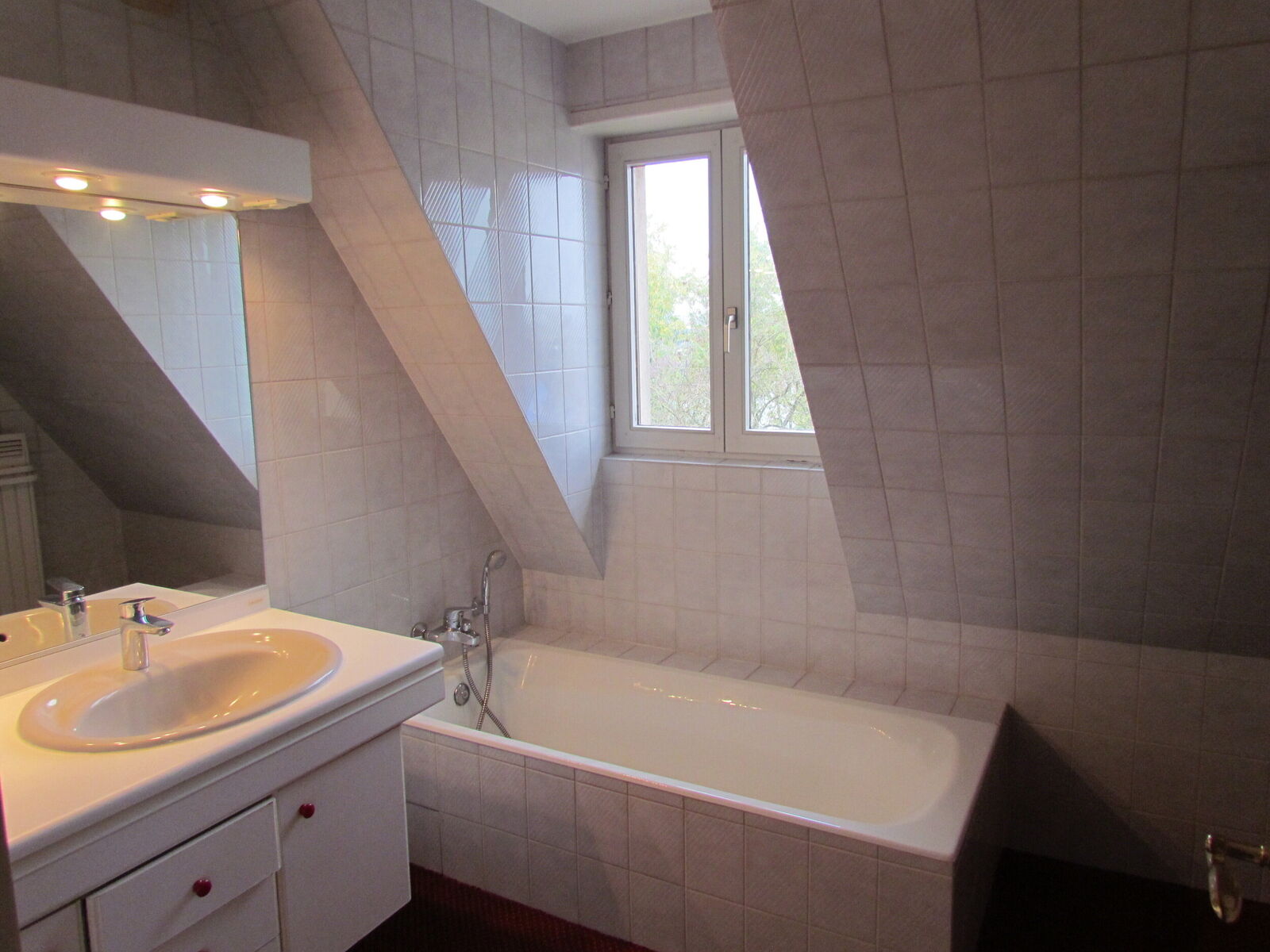 Duplex, 2/3 pièces de 87m2 au sol avec un garage - Img 2450