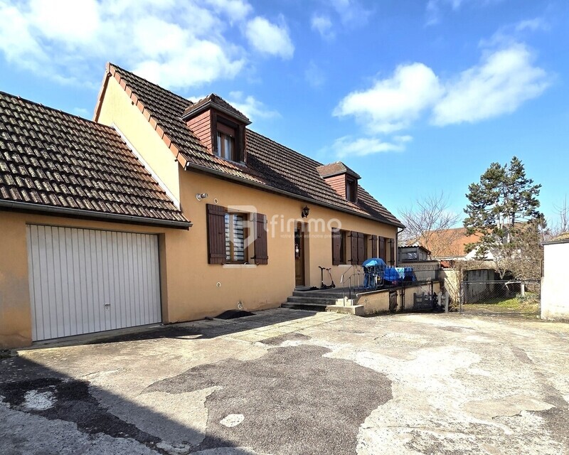 Pavillon en centre ville! Idéal investisseurs! - Façade 1