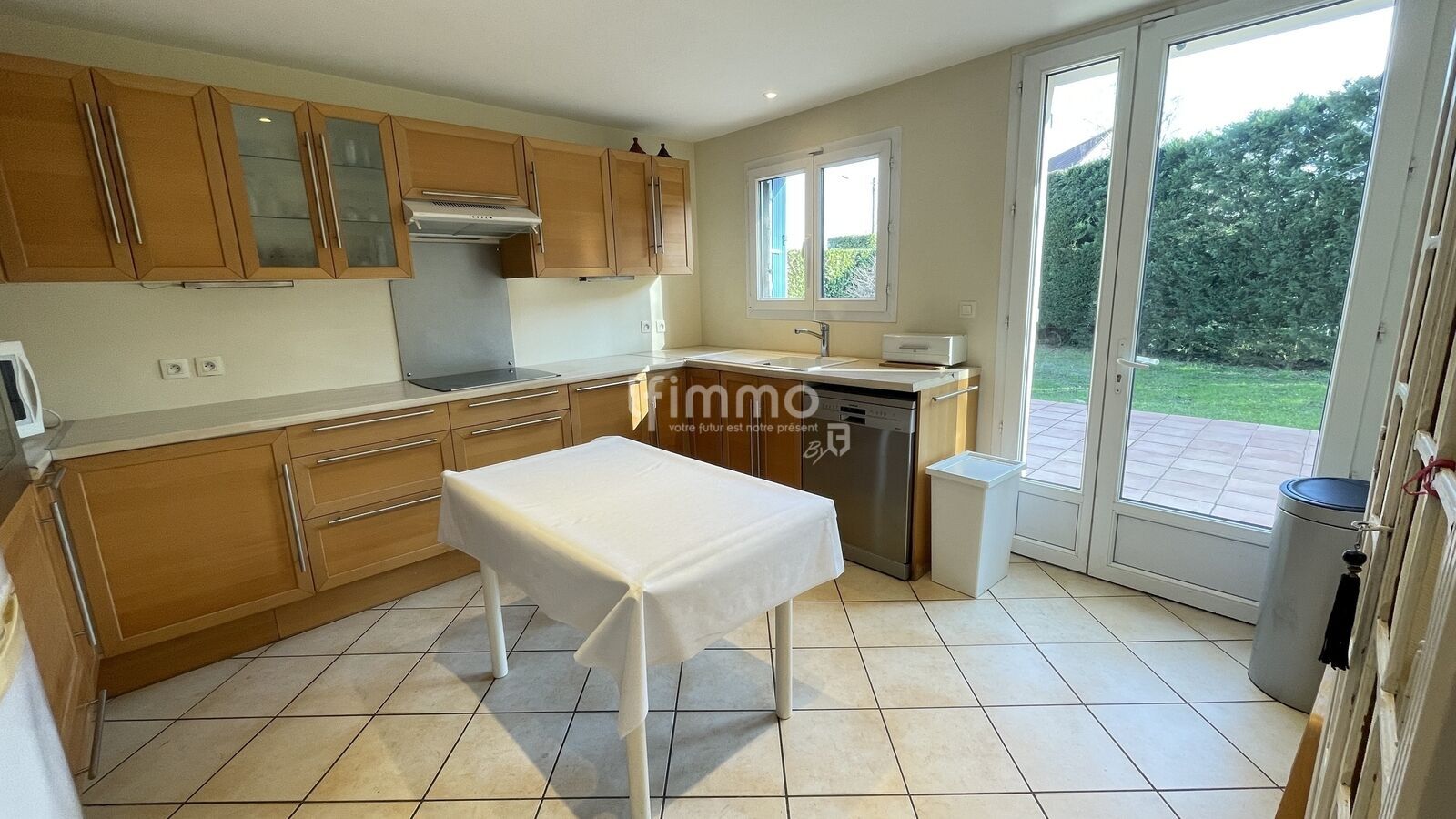 Belle villa avec 5 chambres, au calme,  jardin 765 m² - Img 6655