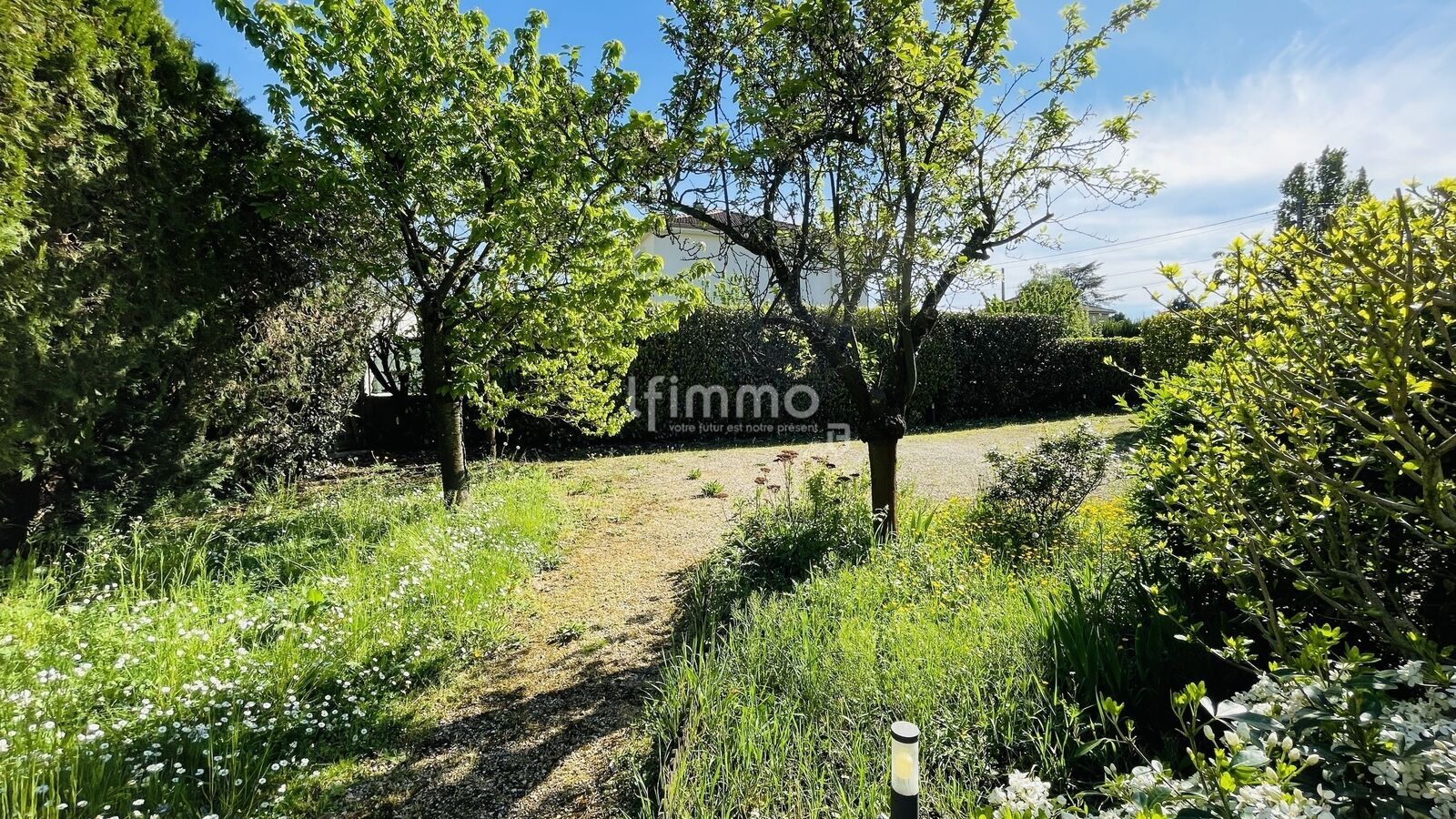 Belle villa avec 5 chambres, au calme,  jardin 765 m² - Img 8199