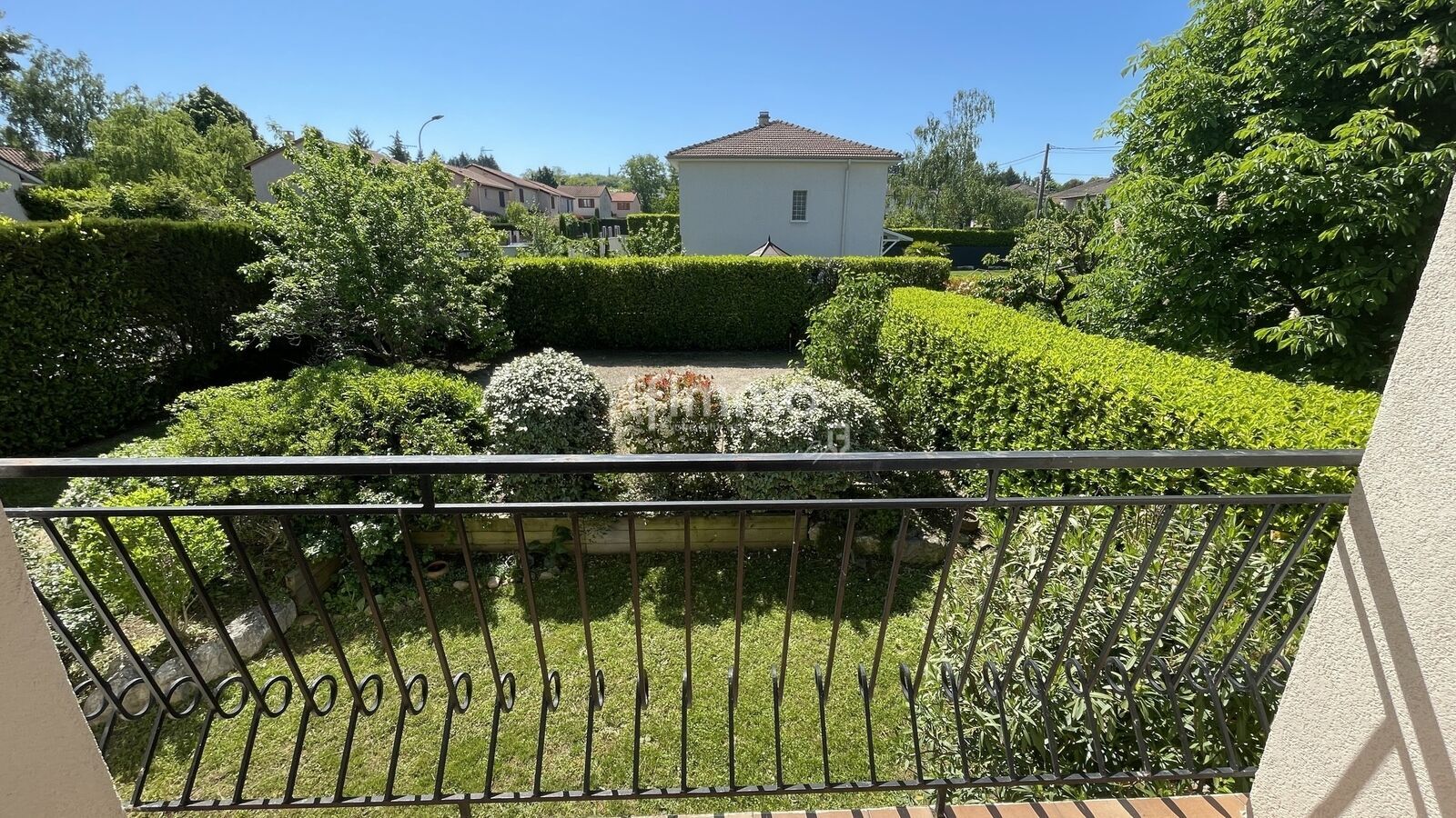 Belle villa avec 5 chambres, au calme,  jardin 765 m² - Img 8485