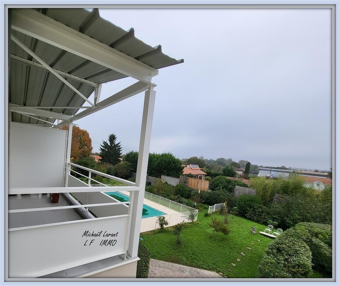 Eysines Appartement T3 avec parking et piscine - 20241023 101644-001