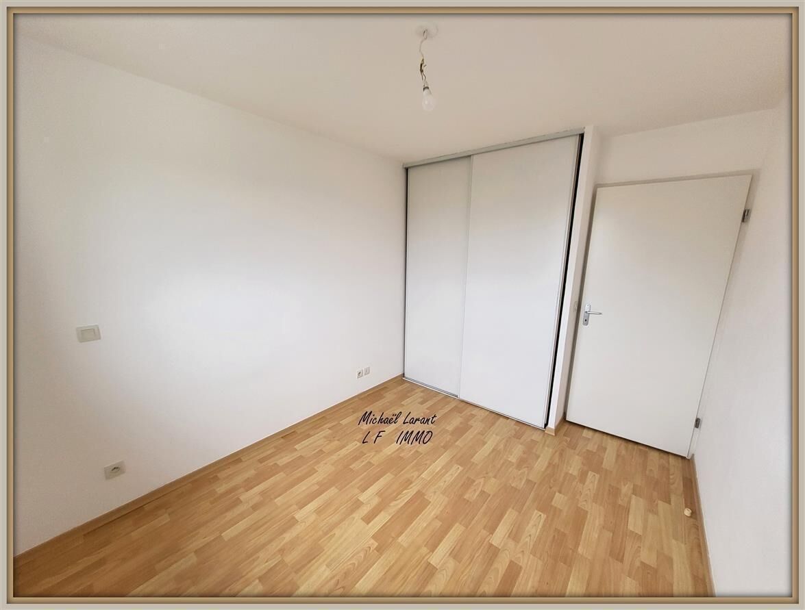 Eysines Appartement T3 avec parking et piscine - 20241023 101552-001
