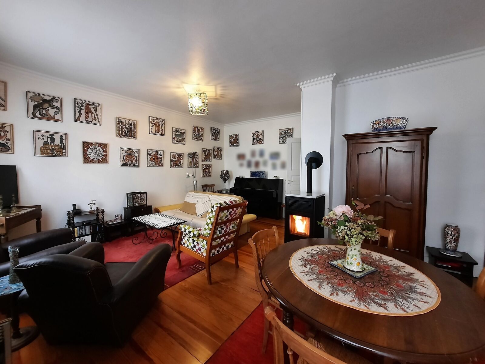 Chaleureuse maison de 7 pièces de 168 m² environ.  - 20241105 114444  4