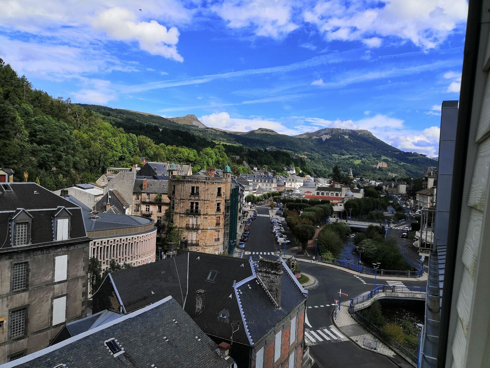 Trop tard ! Vendu ! - Vue Sud-Est sur la ville