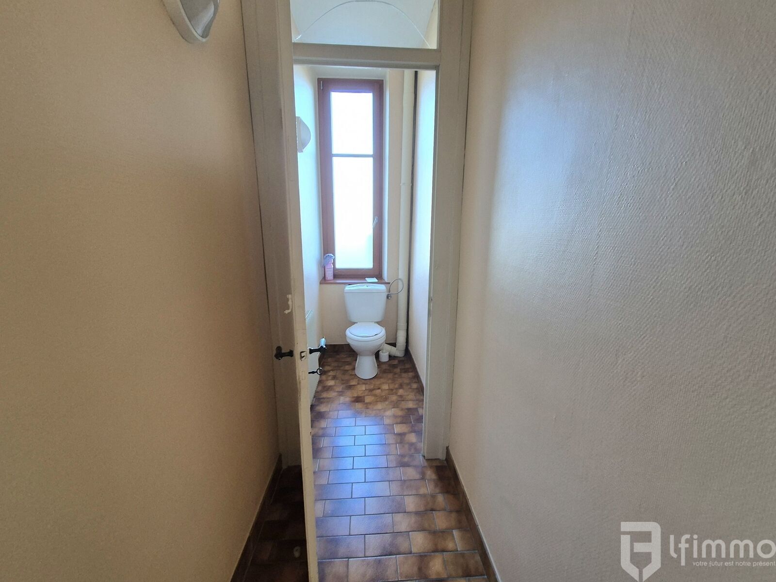 Ensemble immobilier d'environ 373 m2 sur 24.25 ares à Ingwiller.  - 20241120 130329