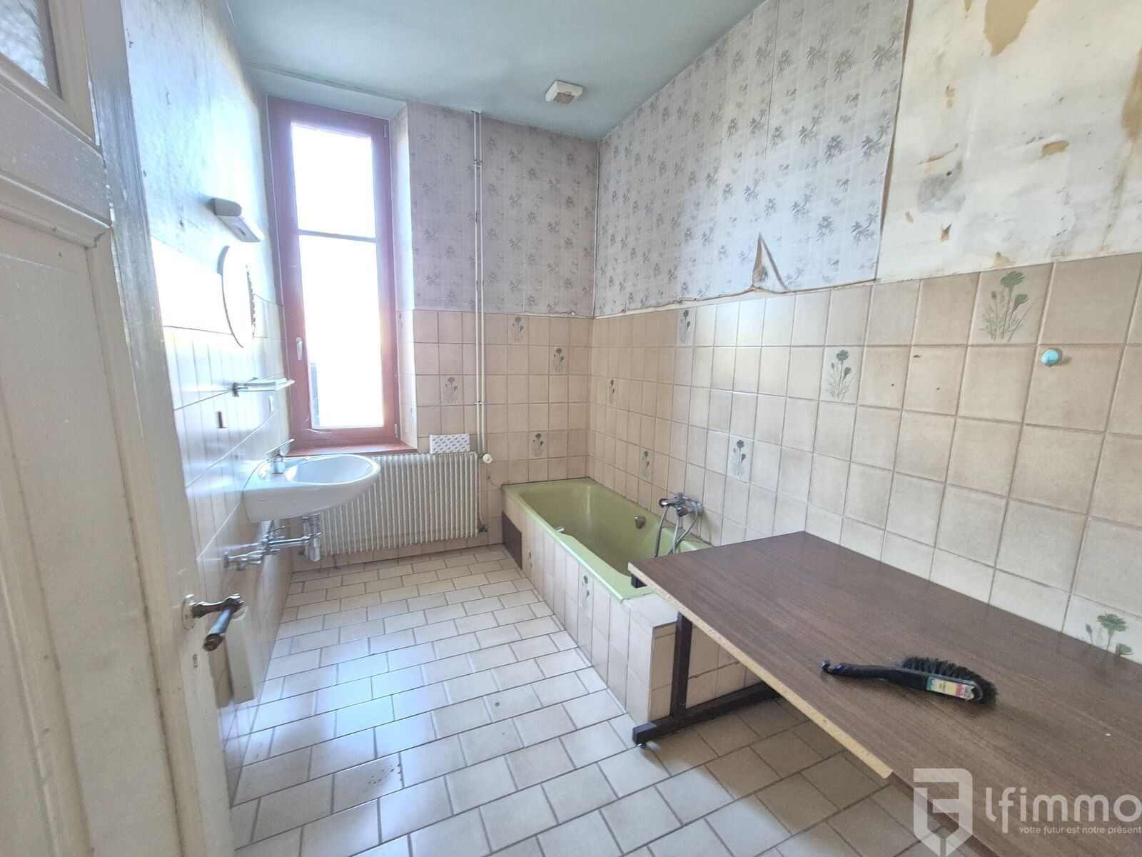 Ensemble immobilier d'environ 373 m2 sur 24.25 ares à Ingwiller.  - 20241120 130323