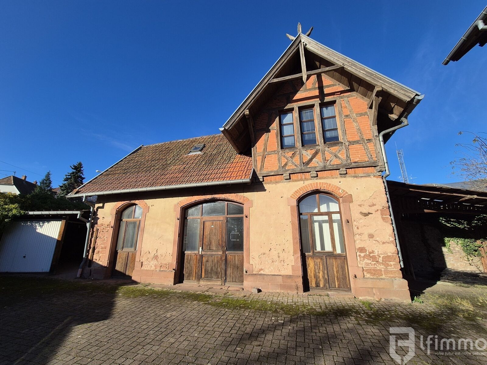 Ensemble immobilier d'environ 373 m2 sur 24.25 ares à Ingwiller.  - 20241120 134626