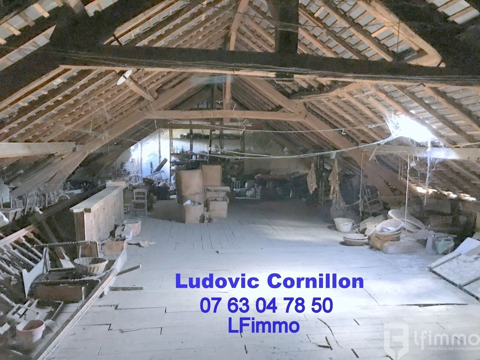 Immeuble : Hôtel-Restaurant, boucherie, appartement à rénover - Img 7896