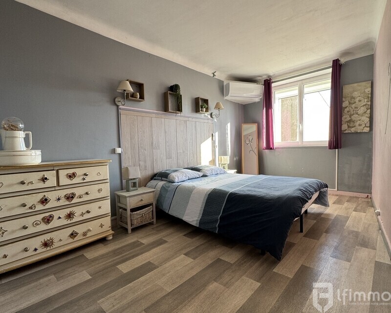 Maison rénovée 70m² avec studio 20m² indépendant - La Palme  - Chambre 1 du T4 au deuxième étage