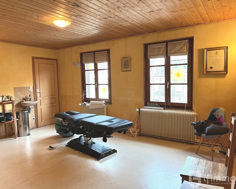 Immeuble de Rapport au coeur de Wintzeheim - A local professionnel 1er étage