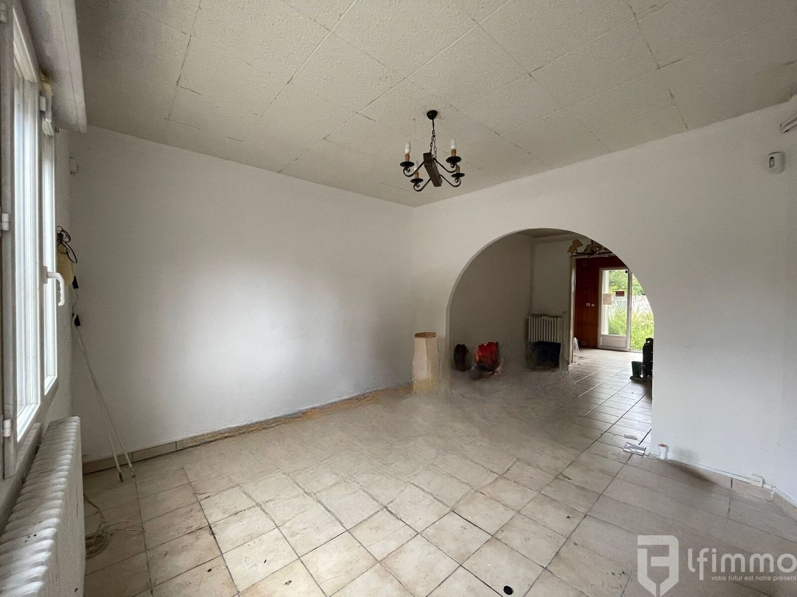 Centre ville - maison 85 m2 avec jardin - beau potentiel - Salon