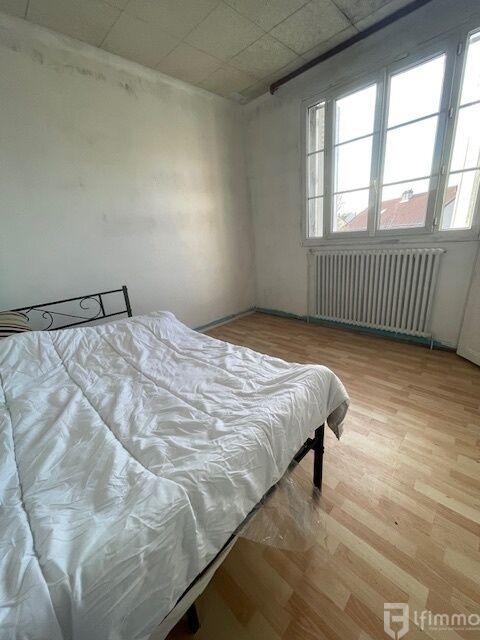 Centre ville - maison 85 m2 avec jardin - beau potentiel - Cha1