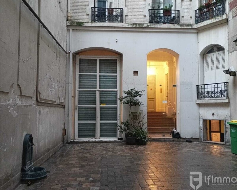 Espaces sur plusieurs niveaux proche métro Réaumur ou Saint Denis - Img-20241213-wa0080