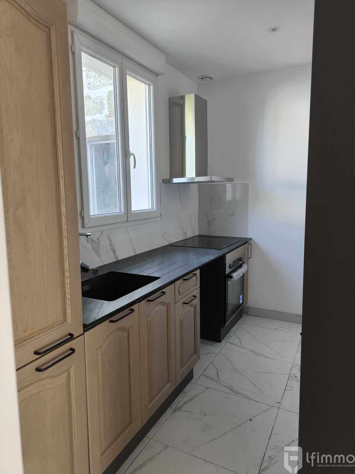 Maison de ville T3 avec terrasse et parking 175 000€ FAI - Img 20241122 113439