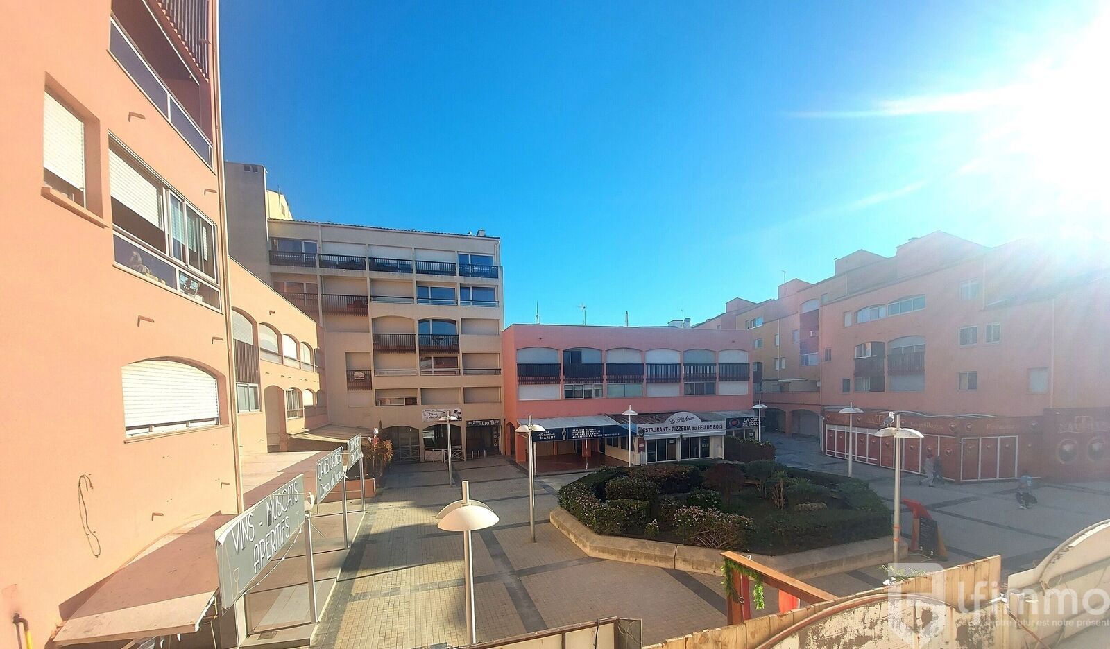 Appartement idéalement situé!  - Exterieur place