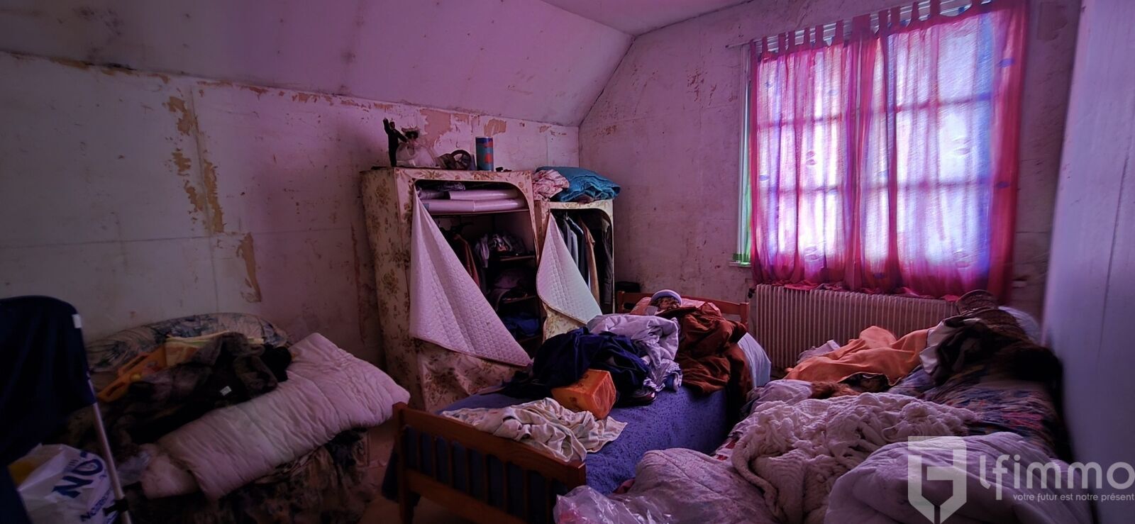 Maison semi mitoyenne  - 20241216 093325