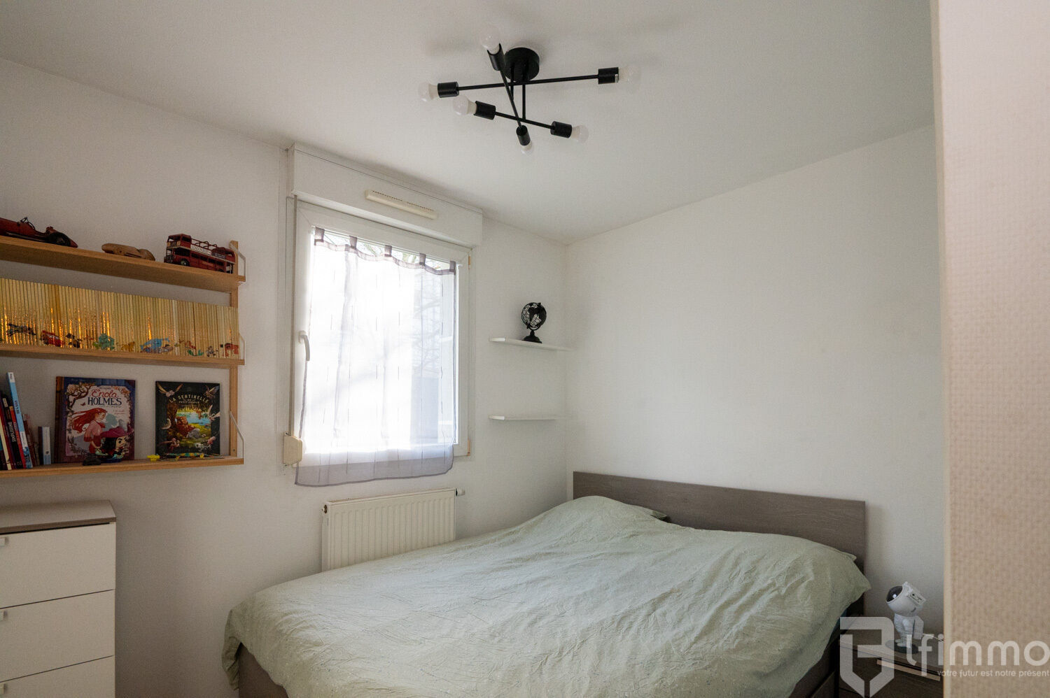Chaleureux 4 pièces de 82 m² env. en rez-de-jardin - Chambre