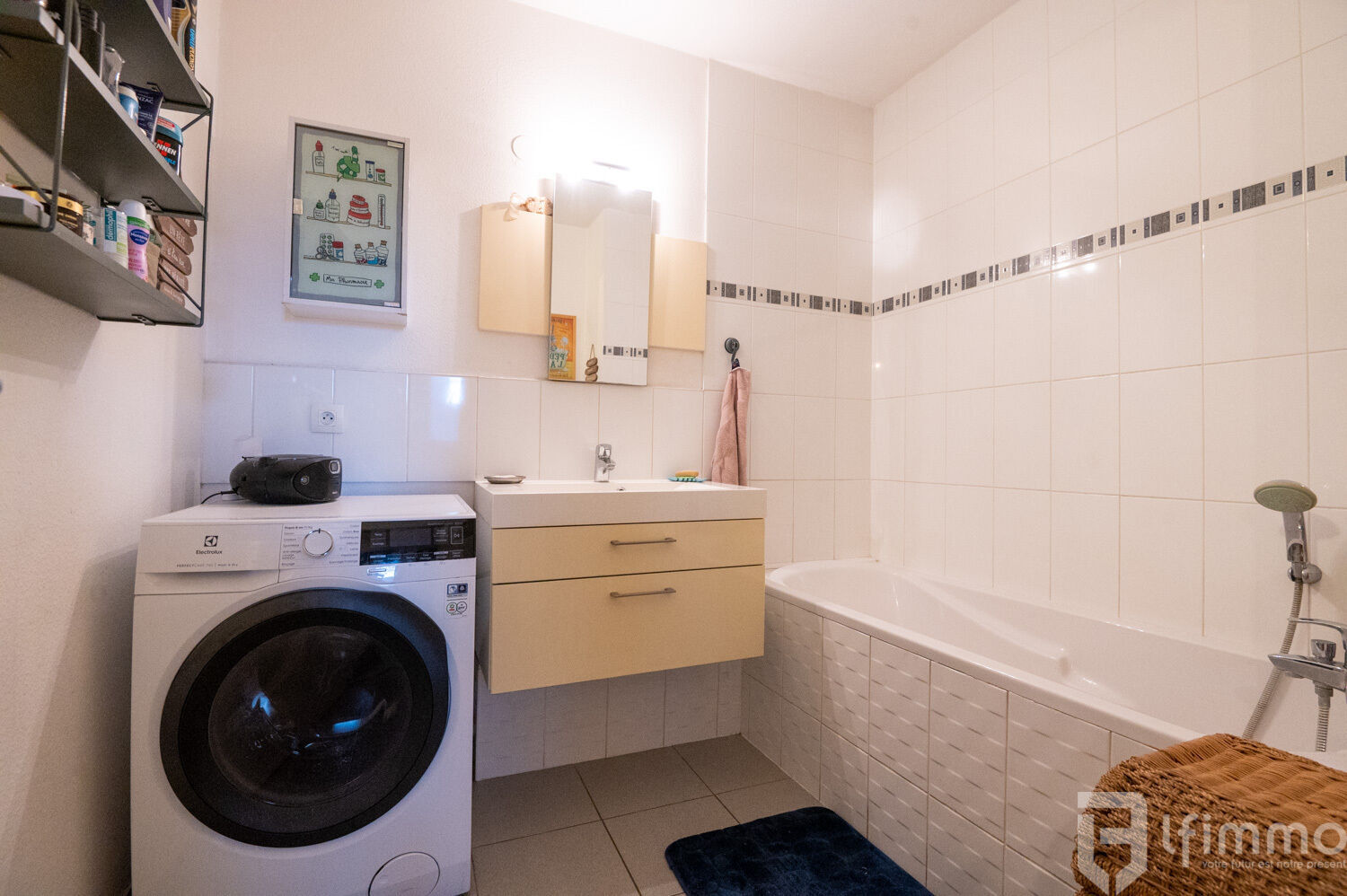 Chaleureux 4 pièces de 82 m² env. en rez-de-jardin - Salle-de-bain