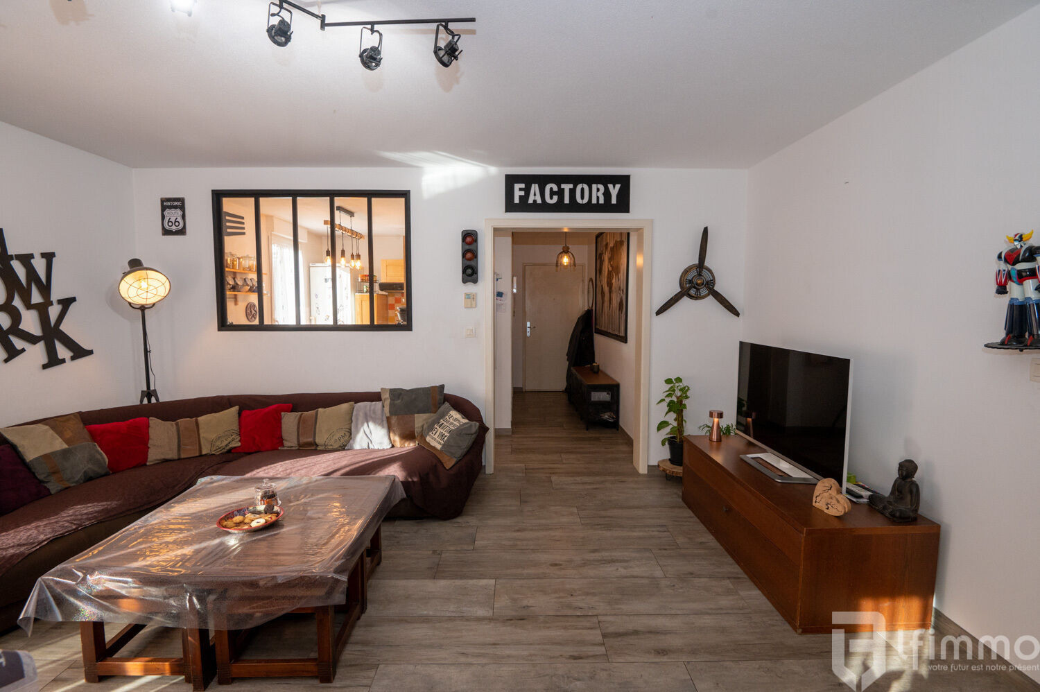 Chaleureux 4 pièces de 82 m² env. en rez-de-jardin - Séjour