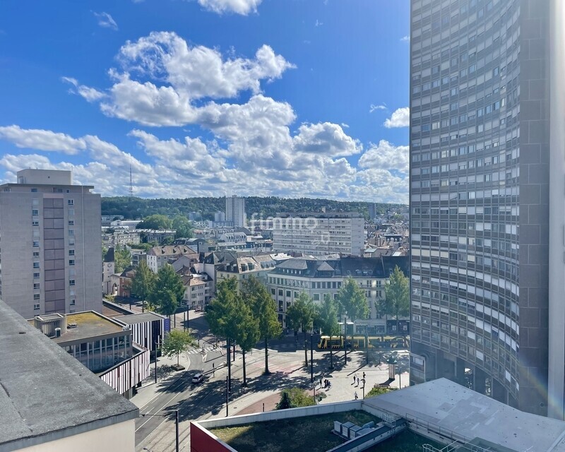 Attique inspirant dans le ciel mulhousien - Vue 1