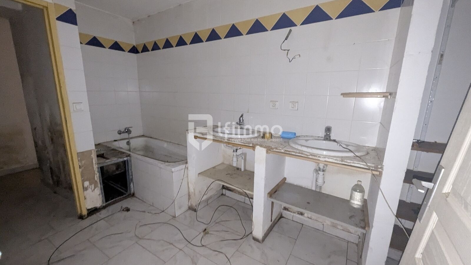 Maison de ville - 184 m² - Saint André de Sangonis - Pxl 20250102 133209945