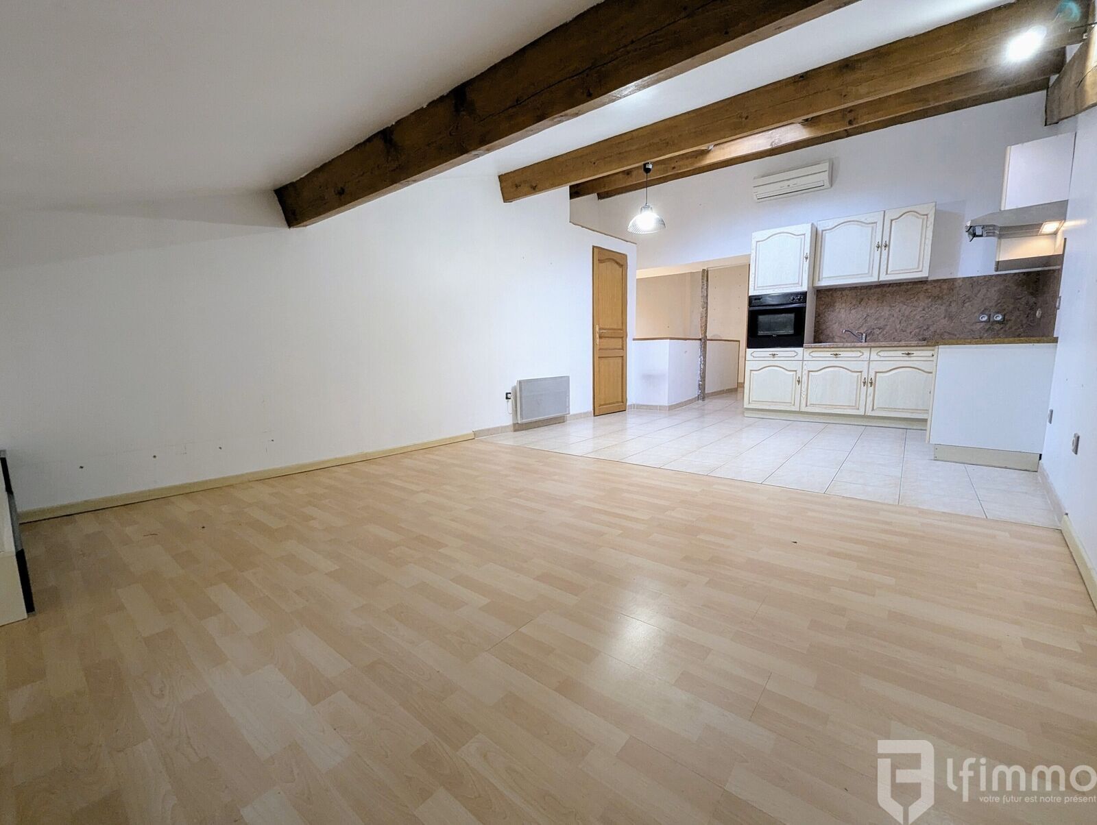 Maison de ville - 184 m² - Saint André de Sangonis - SEJOUR 2 EME ETAGE