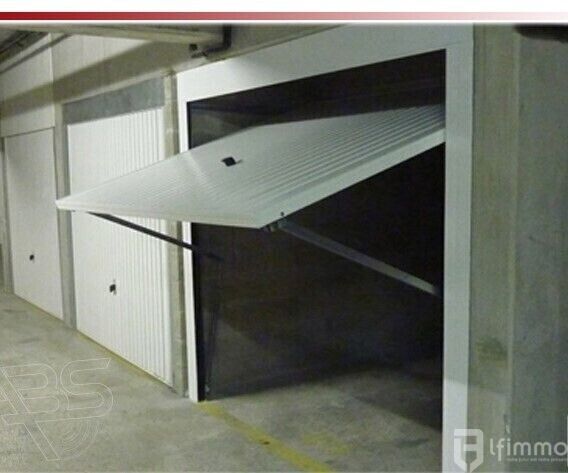 F 6 de 127 m² 4 chambres, balcon, cave, garage, - Garage box porte basculante