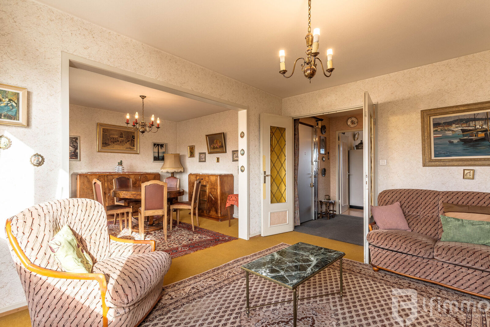 F 6 de 127 m² 4 chambres, balcon, cave, garage, - Residence jardin des roses  6 rue contades  salon et sam