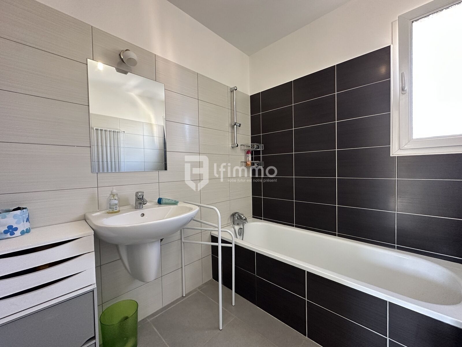 Maison T4 avec jardin, garage et 3 chambres - Img 7227