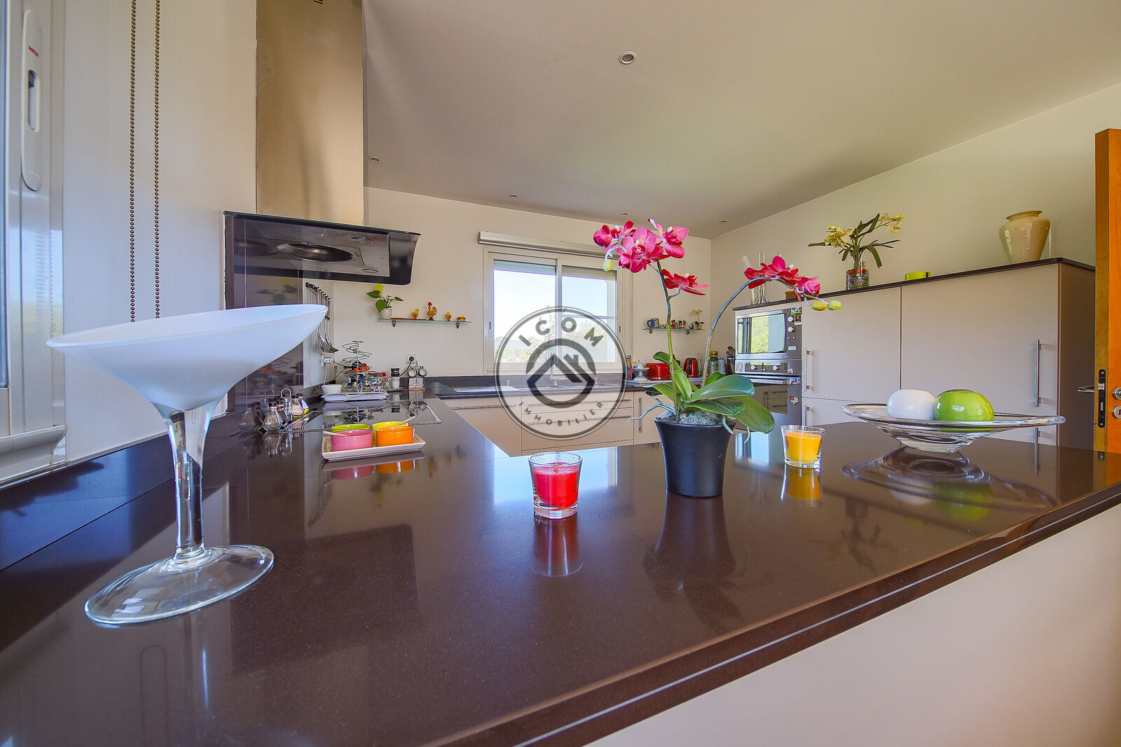 Propriété avec vue montagne et fort potentiel locatif - Cuisine