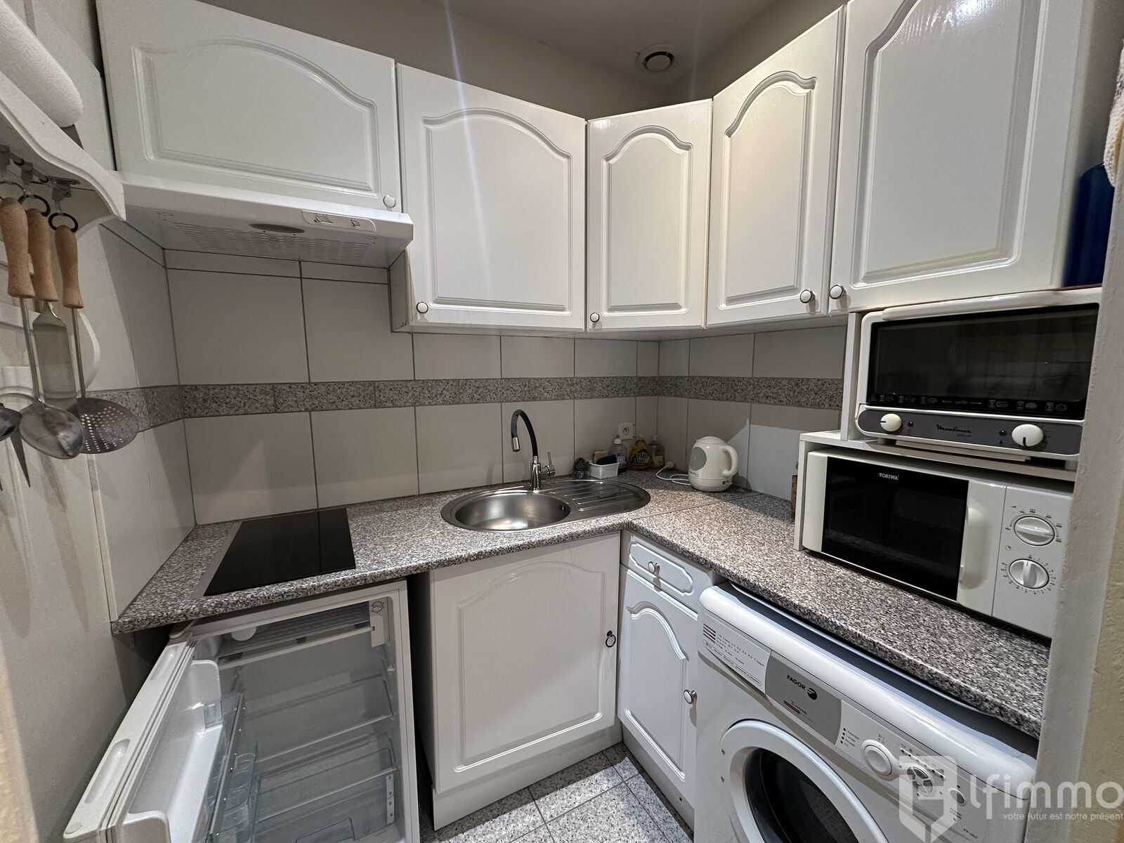 Studio meublé de 34m2 - Img 9215