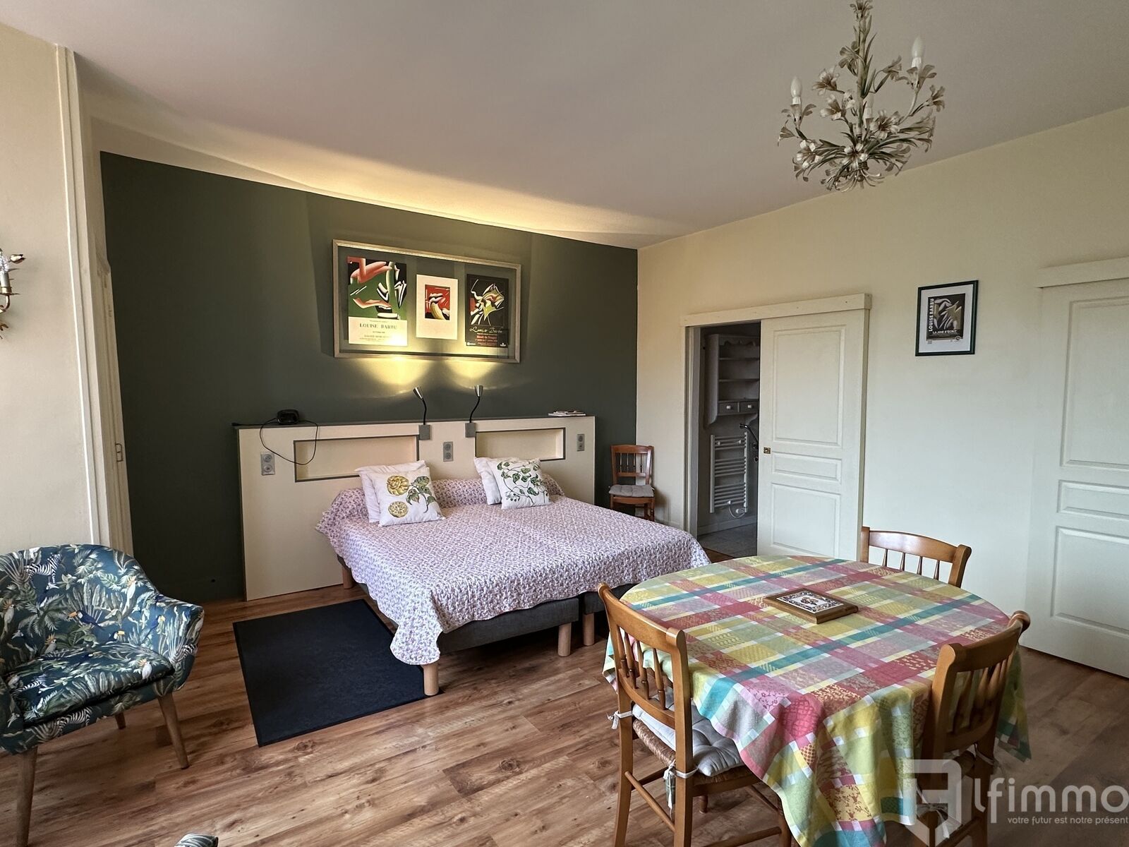 Studio meublé de 34m2 - Img 9209