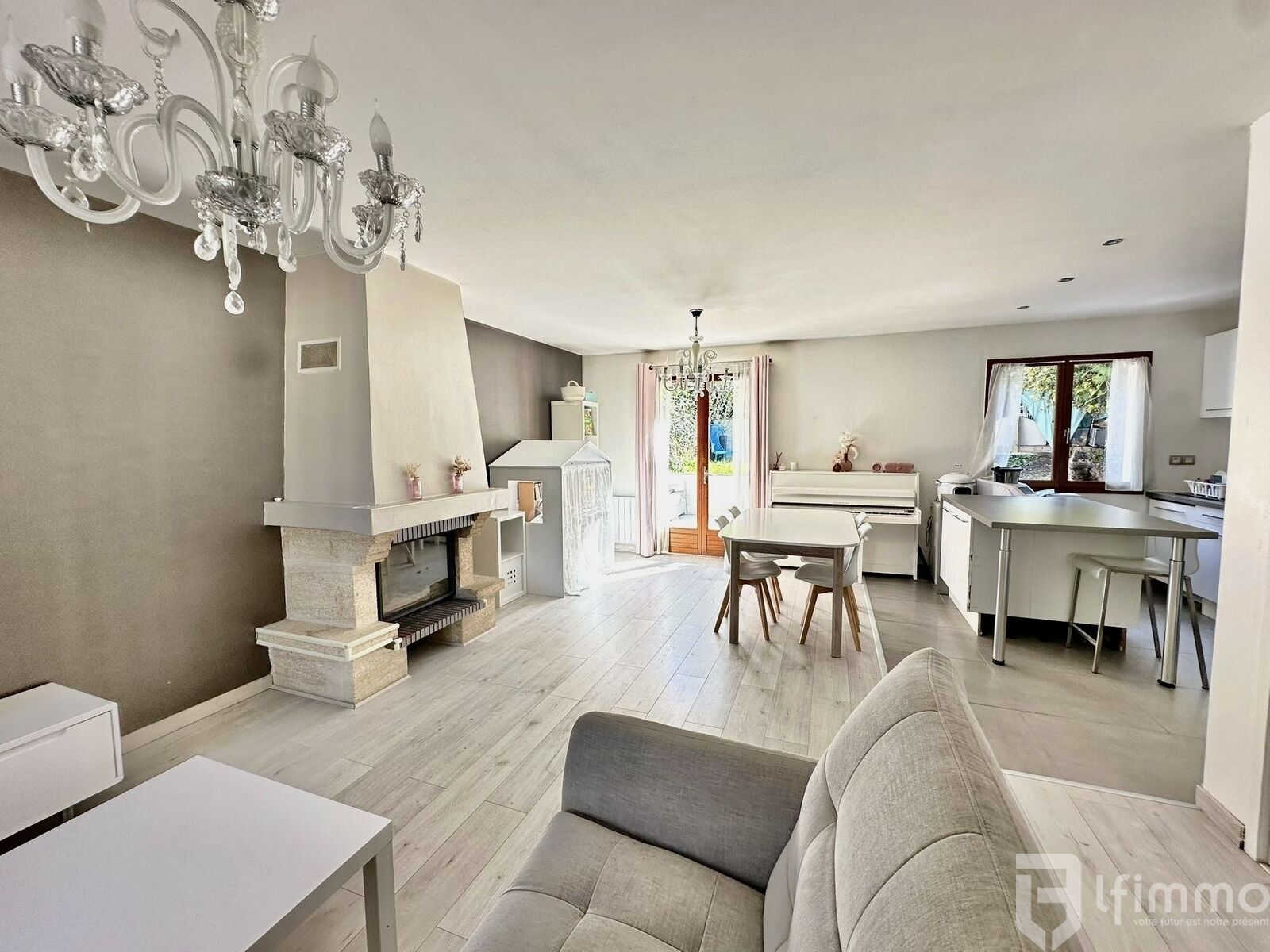 Noisy-le-Sec Secteur Boissière- Maison 4P/2ch-85m2-Terrain 416m2 - Salon/SAM/cuisine