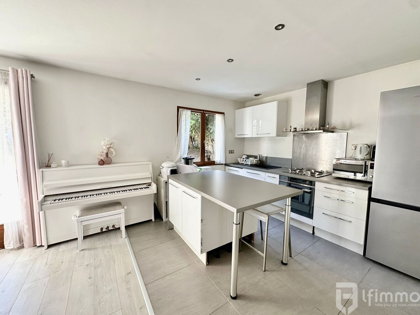 Noisy-le-Sec Secteur Boissière- Maison 4P/2ch-85m2-Terrain 416m2 - Cuisine ouverte