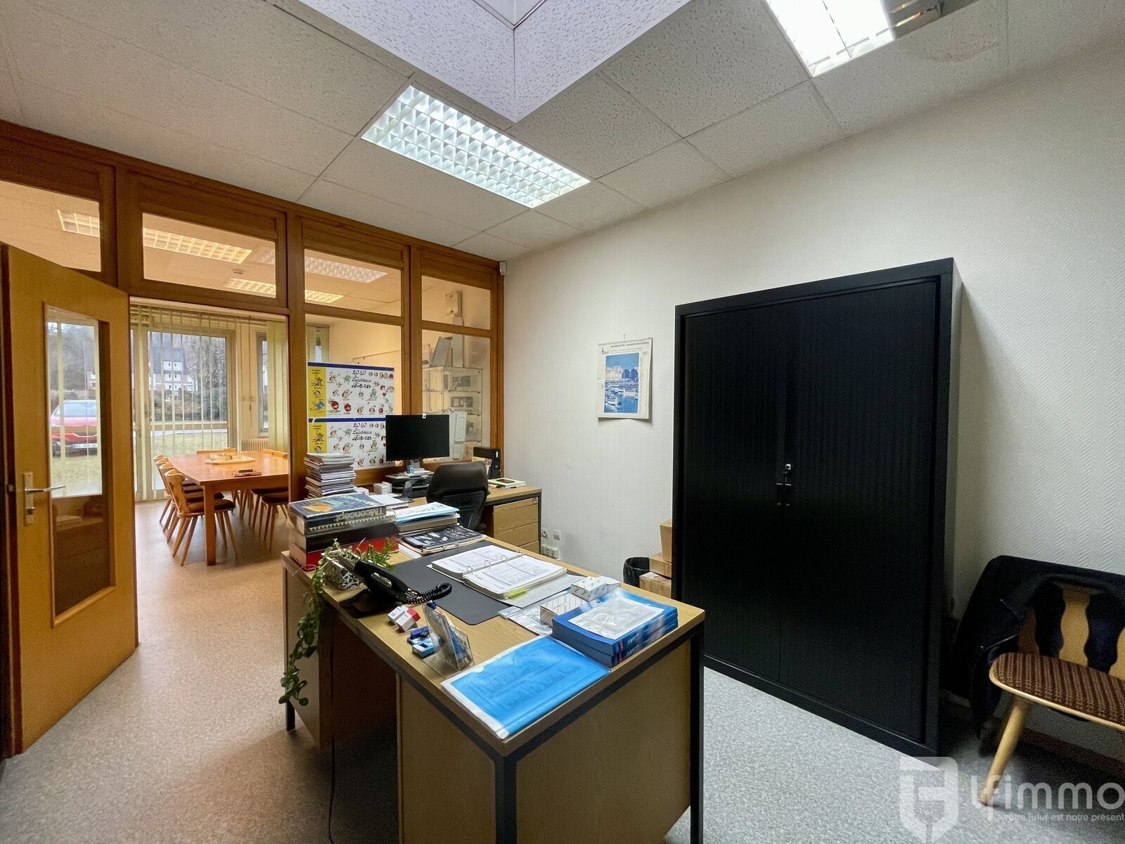 Bâtiment industriel de 1400 m2 sur 257 ares de terrain - Bureau 3