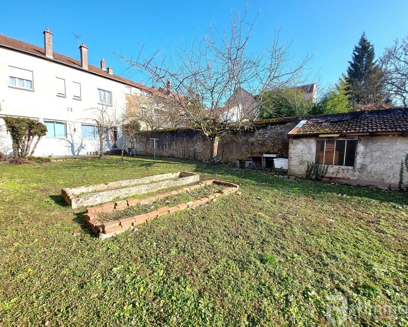 Maison d'habitation avec local commercial et 539m2 de terrain clos - Maison arrière 1