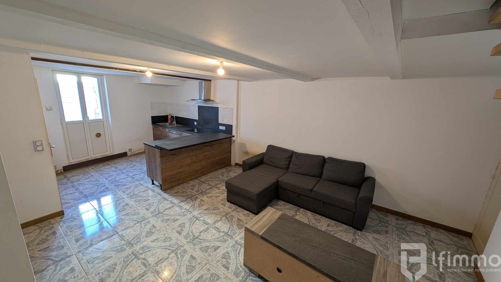 À Vendre : Charmante Maison de Village avec garage - 474777024 9323558044362488 3204064391032988494 n