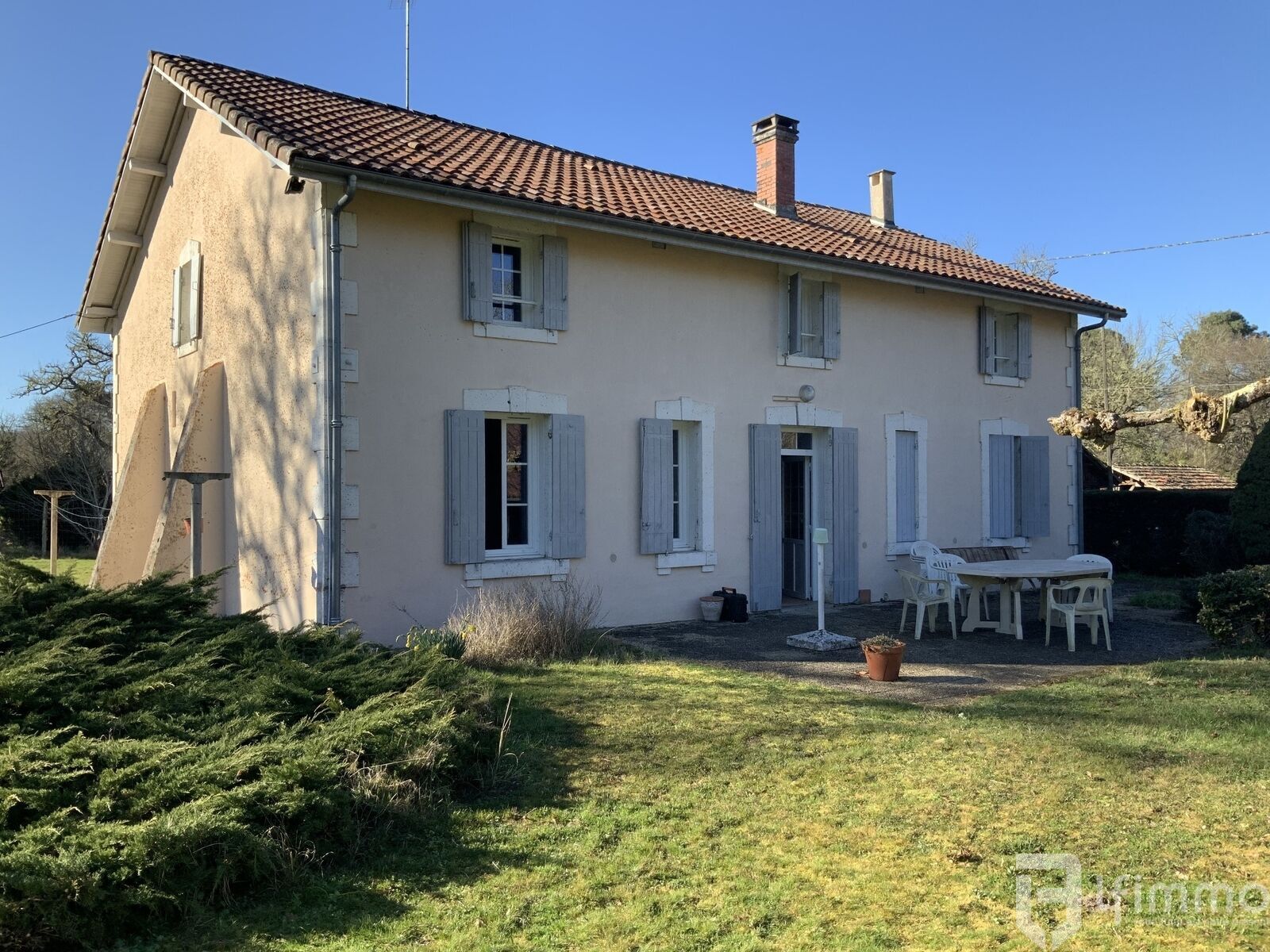 Propriété de caractère   - Img 1658