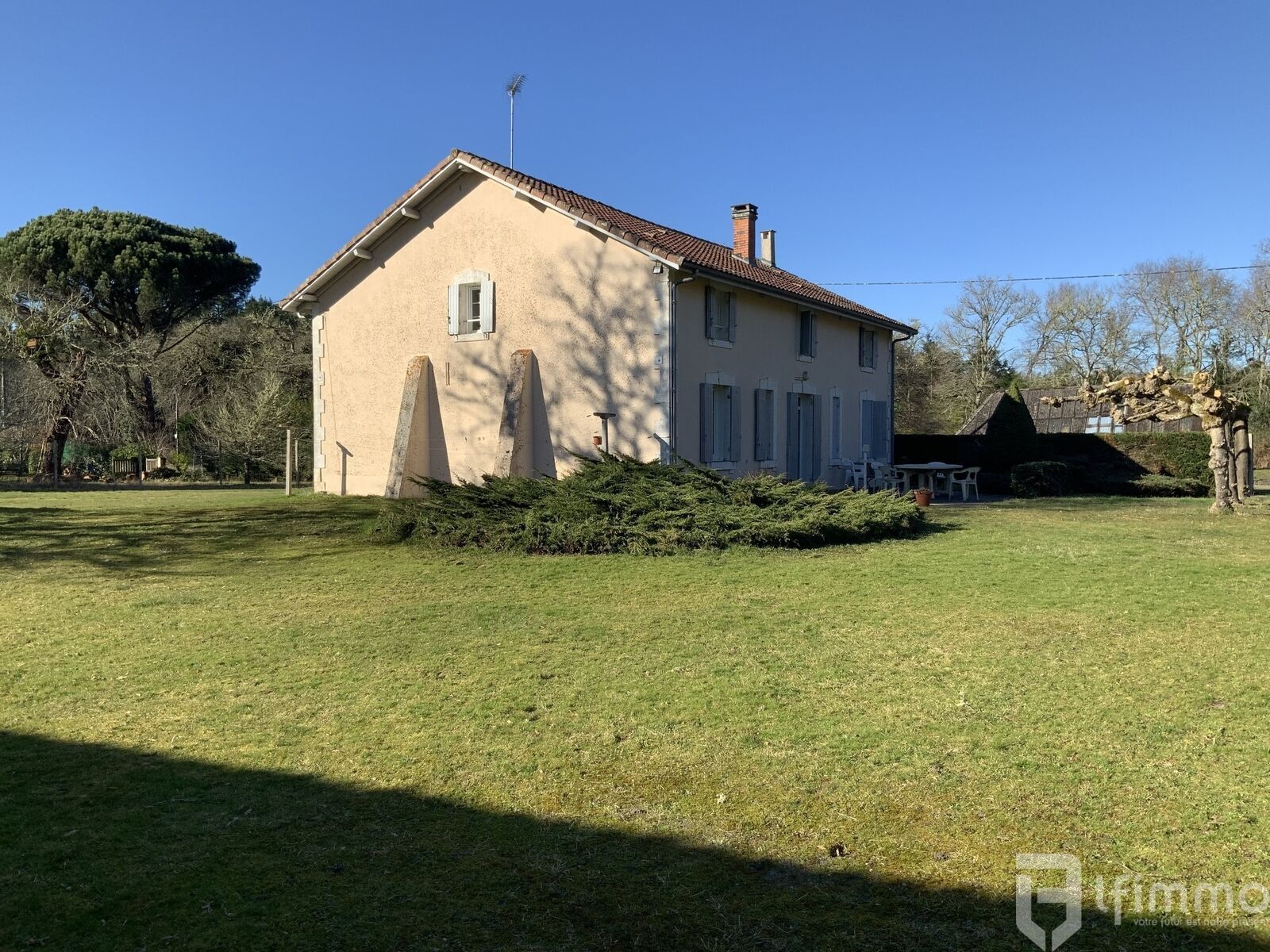 Propriété de caractère   - Img 1663