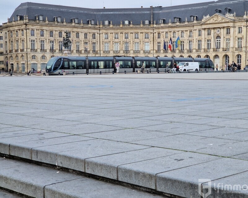 Immeuble en centre ville - 20250212 121401